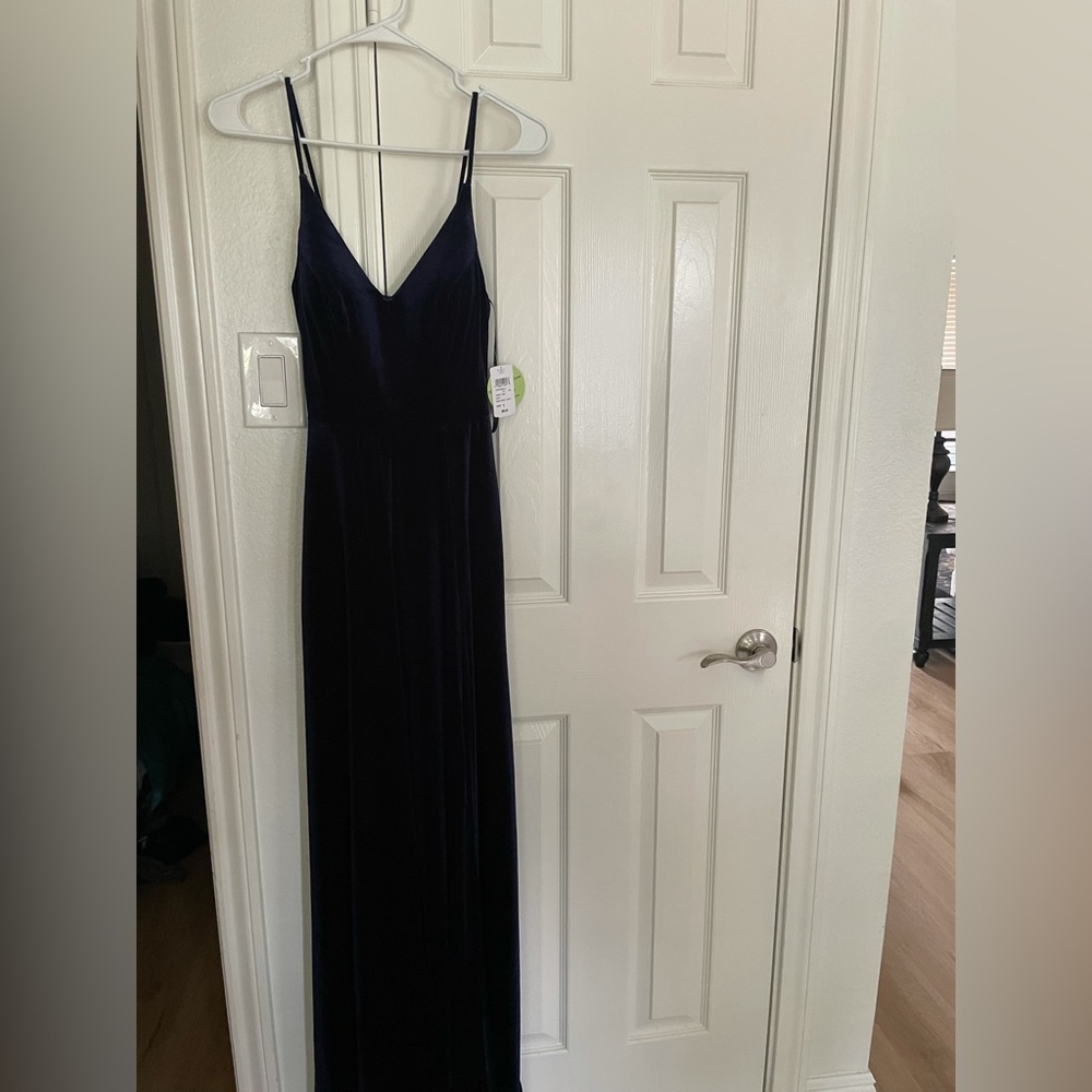 Great dress for weddings or special events!